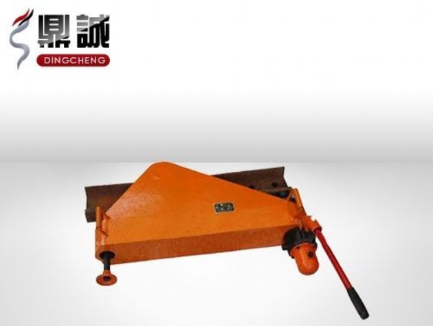 點擊查看詳細信息<br>標題：垂直液壓彎軌機 閱讀次數(shù)：4864