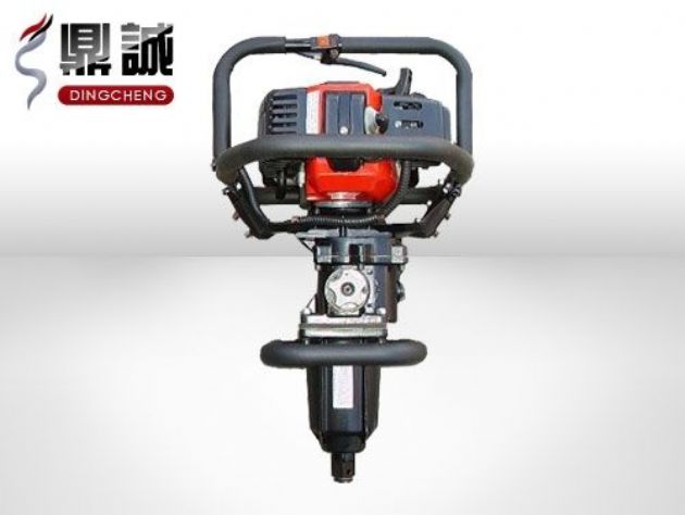 點(diǎn)擊查看詳細(xì)信息<br>標(biāo)題：便攜式內(nèi)燃扳手 閱讀次數(shù)：4815