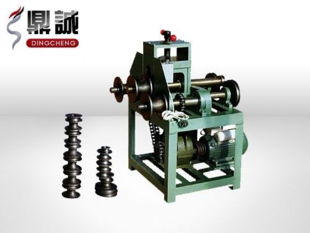 點(diǎn)擊查看詳細(xì)信息<br>標(biāo)題：立式多功能滾動(dòng)式彎管機(jī) 閱讀次數(shù)：5621