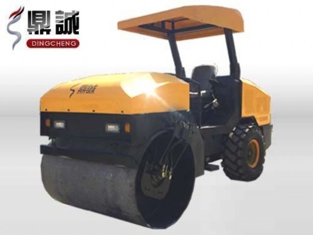 點(diǎn)擊查看詳細(xì)信息<br>標(biāo)題：4噸單鋼輪振動(dòng)壓路機(jī) 閱讀次數(shù)：14358