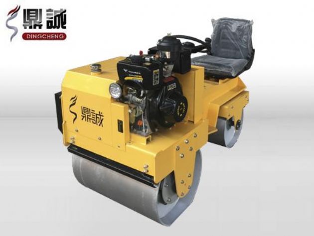 點(diǎn)擊查看詳細(xì)信息<br>標(biāo)題：DC850C座駕式壓路機(jī) 閱讀次數(shù)：16107